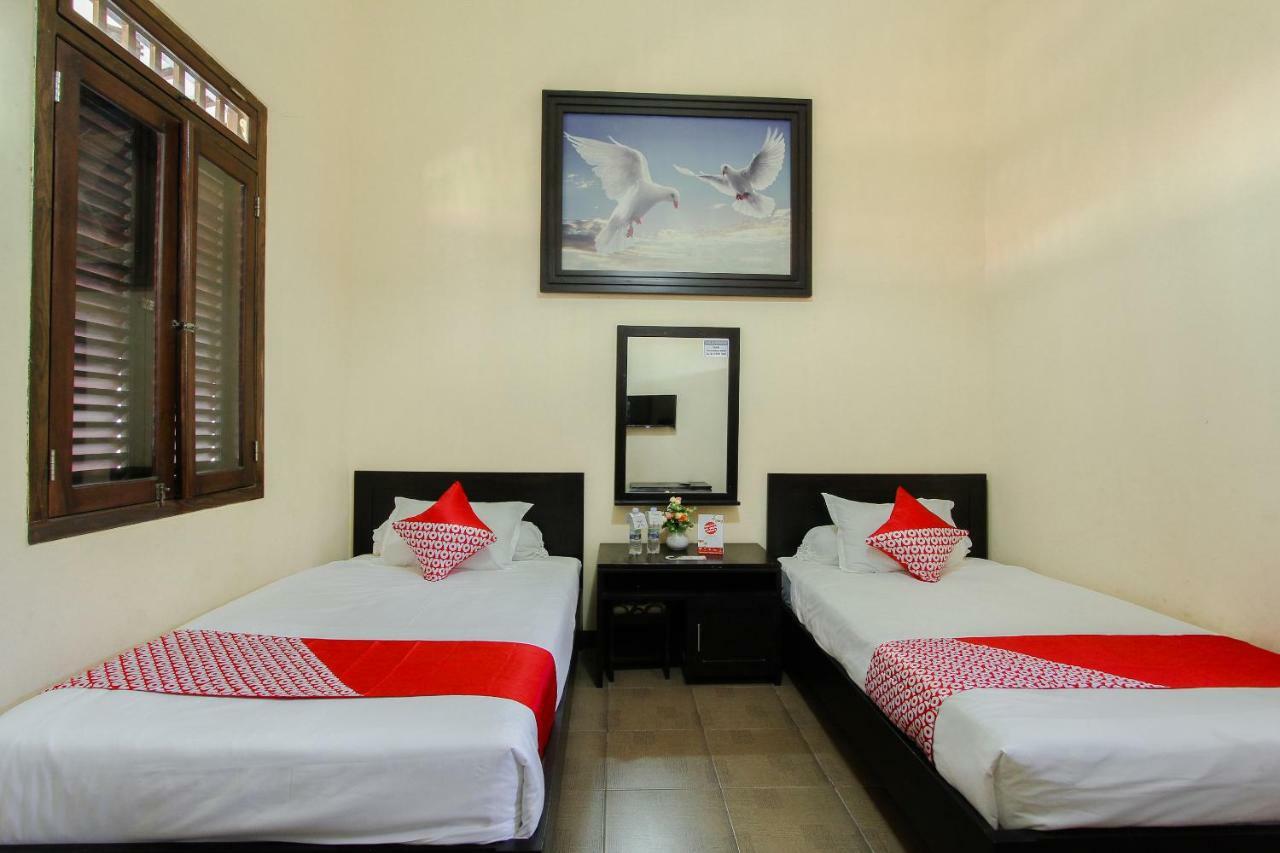 Oyo 1361 Singosari Family Residence Banyuwangi  Exterior foto