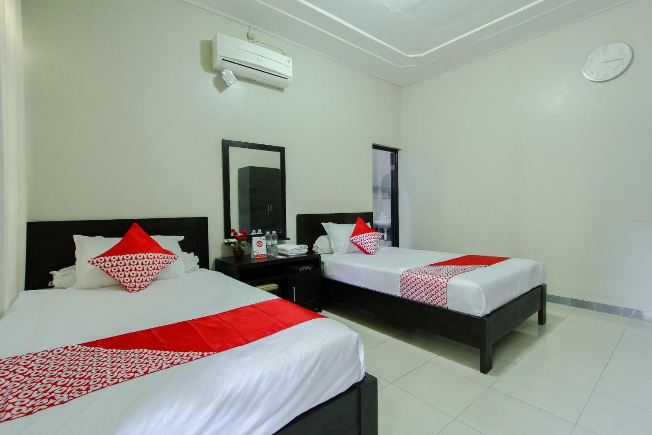 Oyo 1361 Singosari Family Residence Banyuwangi  Exterior foto