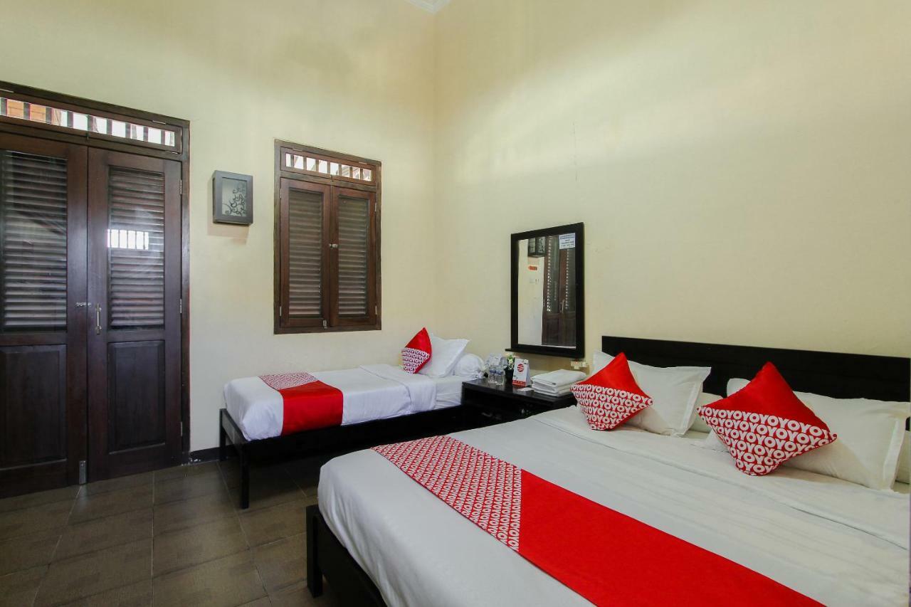 Oyo 1361 Singosari Family Residence Banyuwangi  Exterior foto